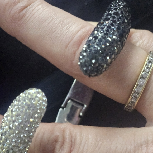 Black and Silver Textured Bangles - Picture 4 of 4